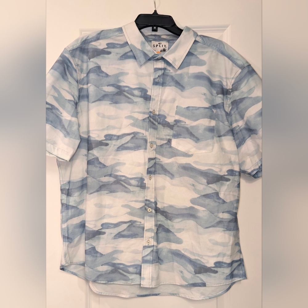 NWT, Split, Blue Tie Dye, Short Sleeve, Perforated, Button-up Shirt - Men's 2XL